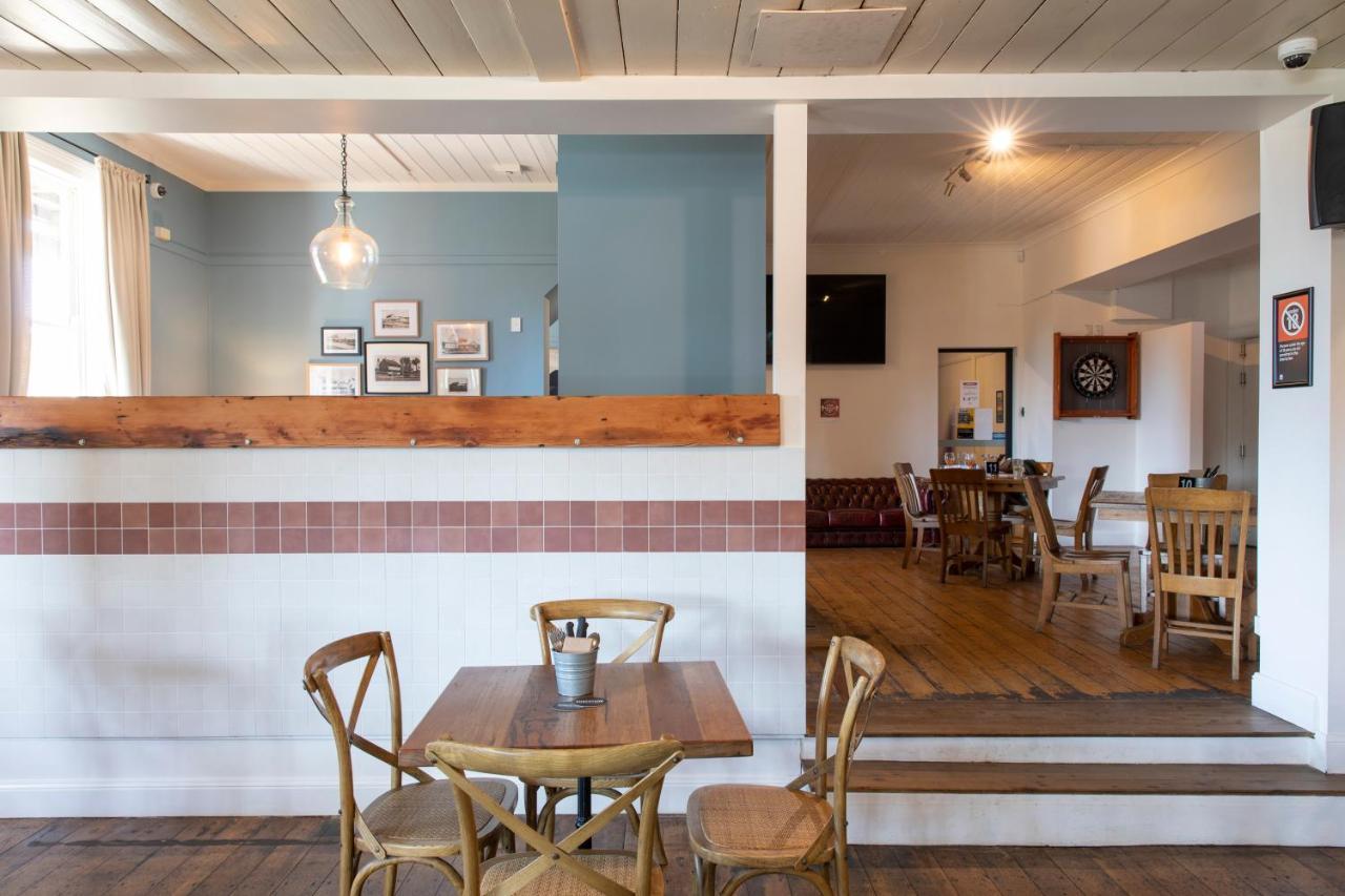 Отель Robertson Public House And Kitchen Экстерьер фото