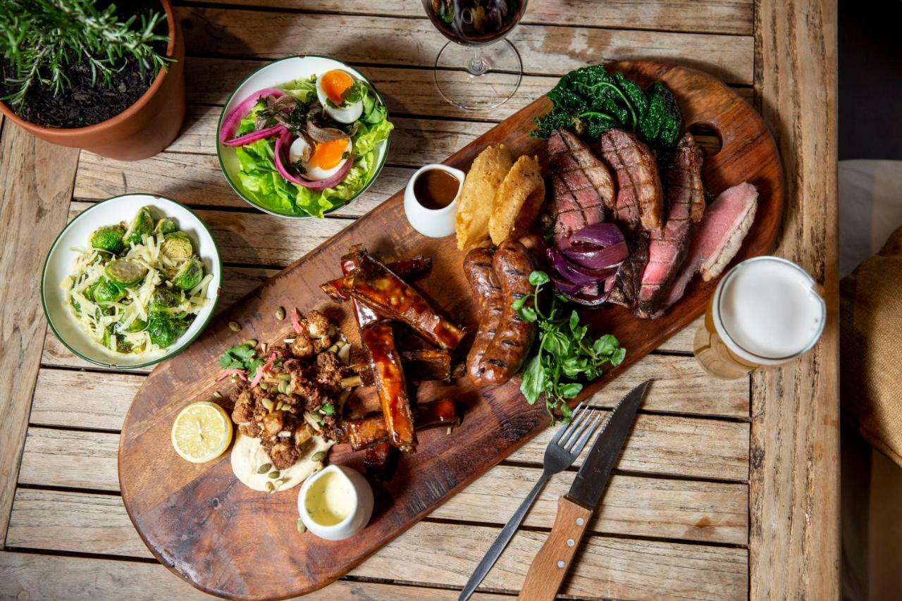 Отель Robertson Public House And Kitchen Экстерьер фото
