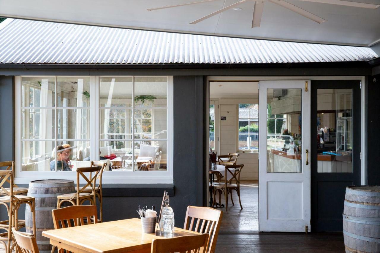 Отель Robertson Public House And Kitchen Экстерьер фото